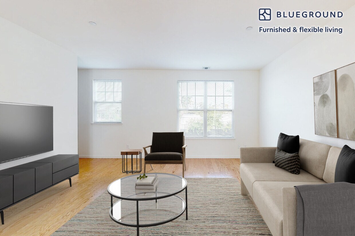 Foto principal - 998 Stewart Ave