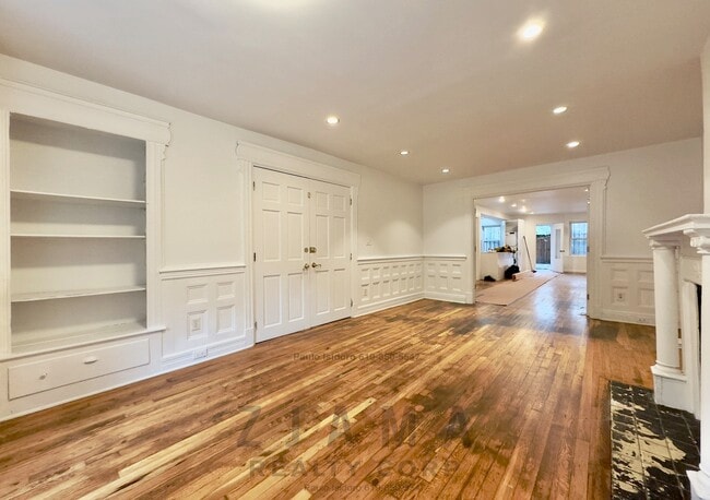 Building Photo - 595 Eastern Pkwy