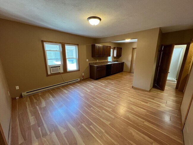 Foto del edificio - Upper Level 1 Bedroom, 1 Bathroom Apartmen...
