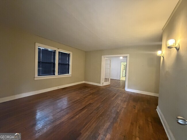 Foto del edificio - 2353 Shelby St