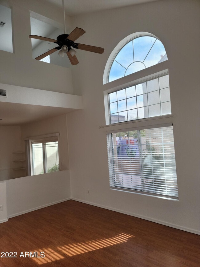 Building Photo - 17606 N 17th Pl