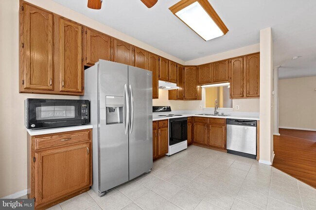 Building Photo - 401 Ben Neuis Pl