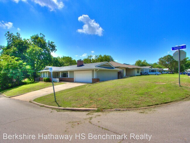 Building Photo - 3 br, 1 bath House - 1811 N Rickey Rd