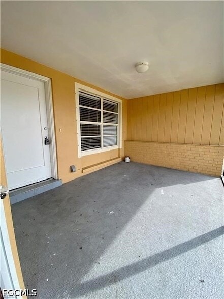 Building Photo - 4819 Marine Dr