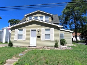 Building Photo - 407 Maple Ave
