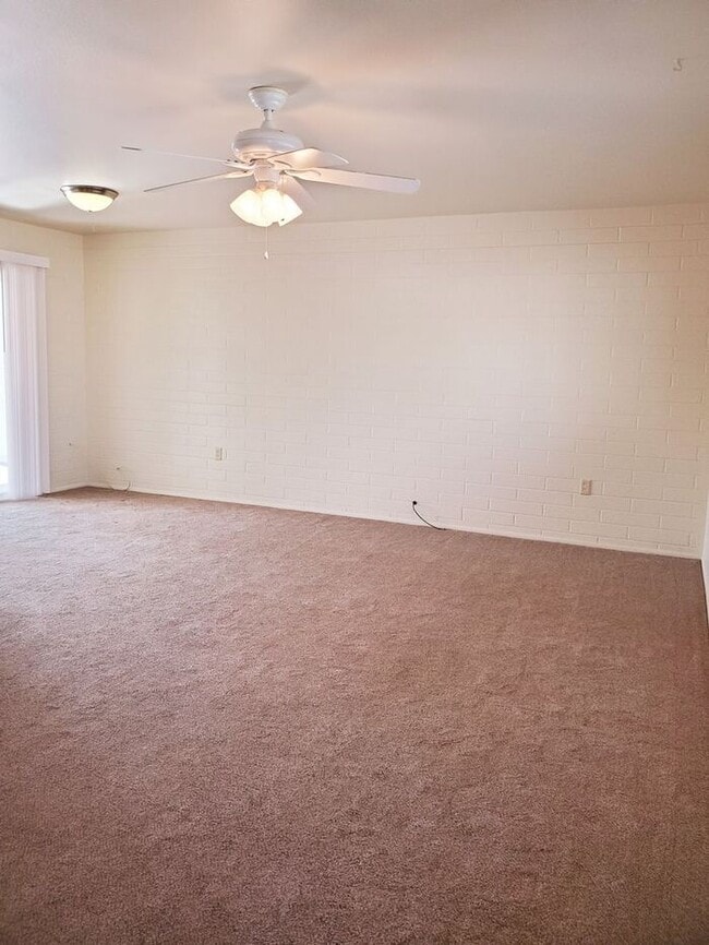 Building Photo - Age-Restricted Community 55+ 2 Bedroom - V...