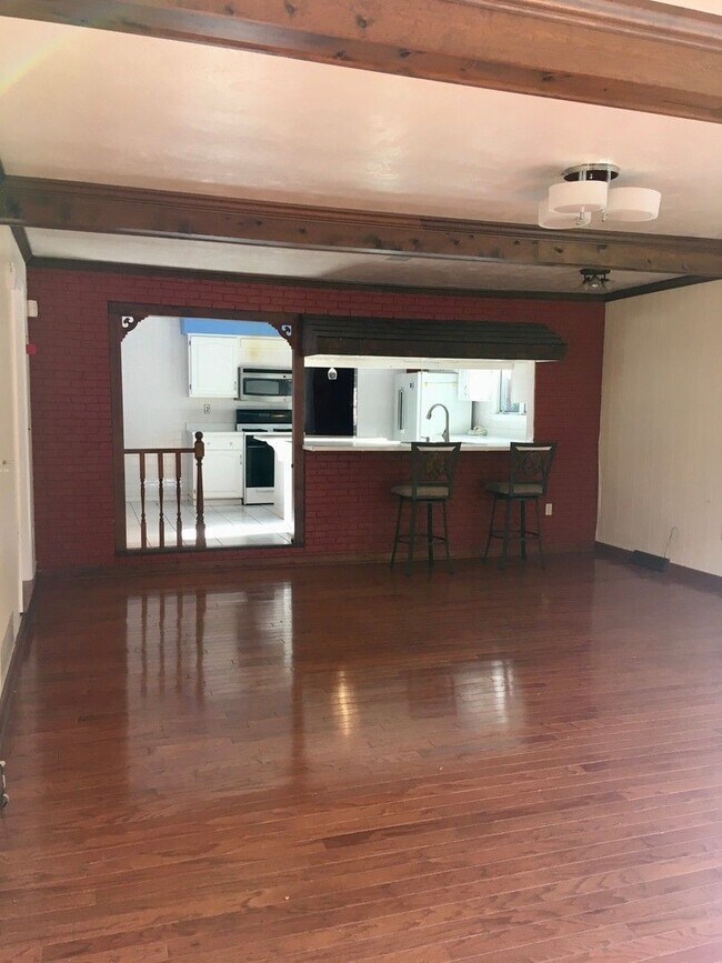 Foto del edificio - 7009 Church St