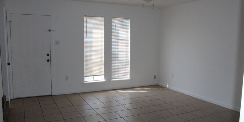 Primary Photo - Huntley Place (78)