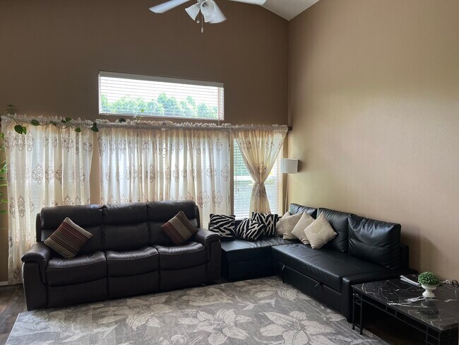 Foto del edificio - 2346 NE Ashton Way