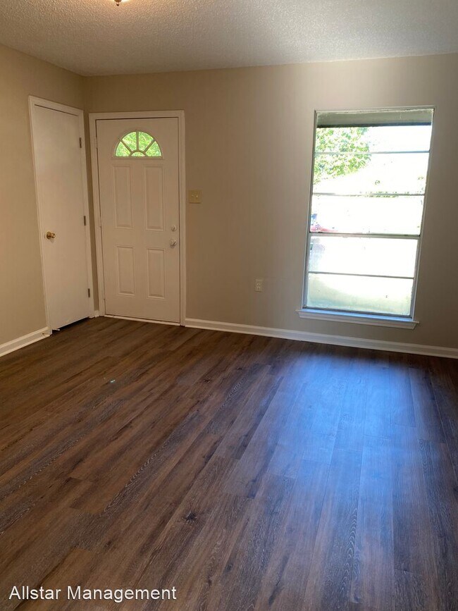 Building Photo - 3 br, 1.5 bath House - 7510 Rockingham Dr