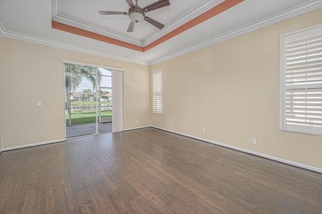 Building Photo - 137 NW Magnolia Lakes Blvd