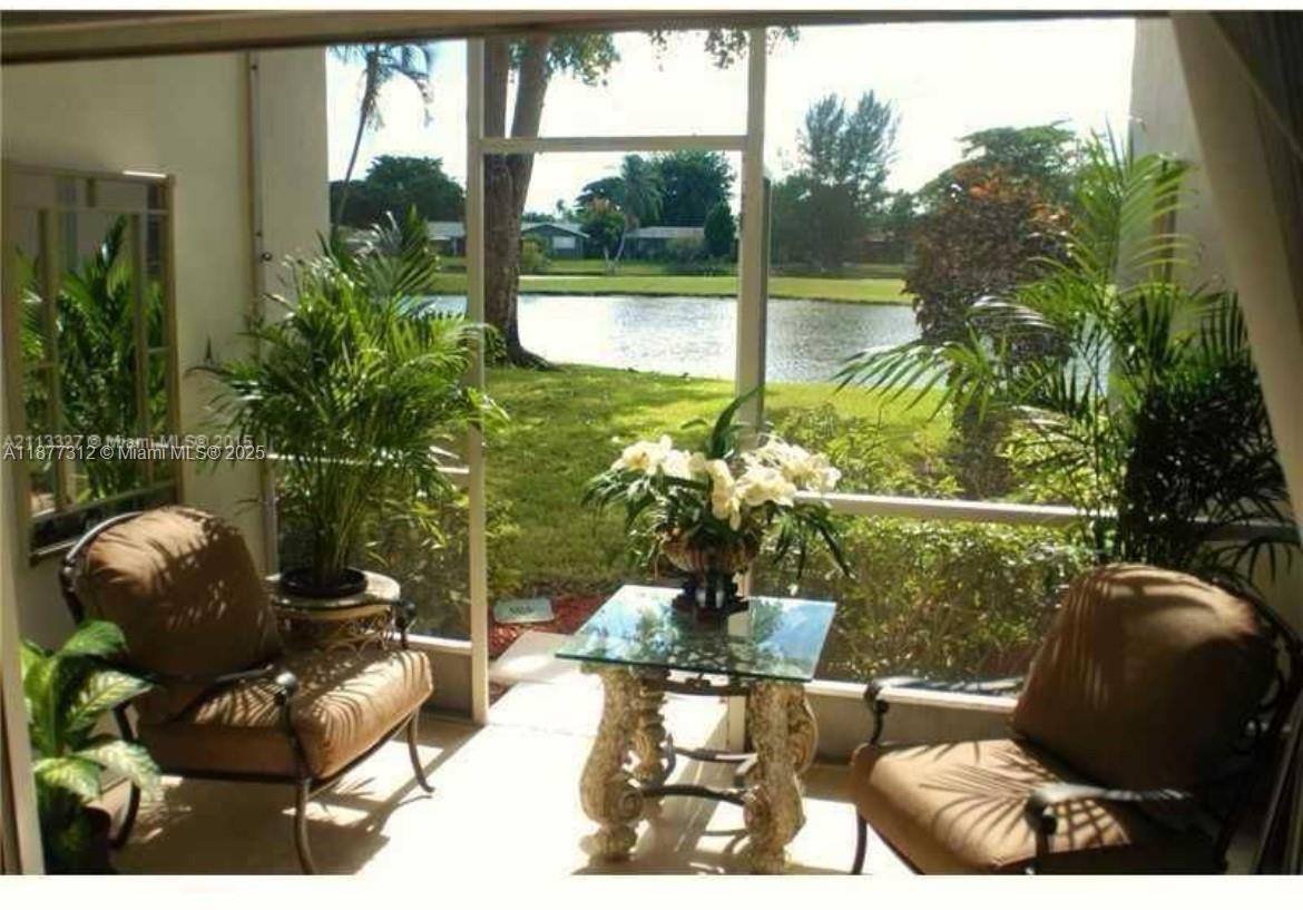 Foto principal - 2451 SW 82nd Ave