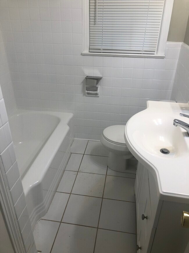 Foto del edificio - HALF OFF FIRST MONTHS RENT!