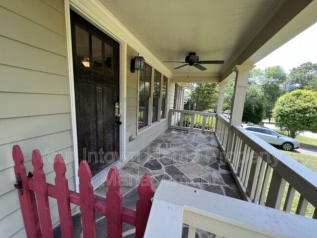 Foto del edificio - 2074 Hilburn Dr SE