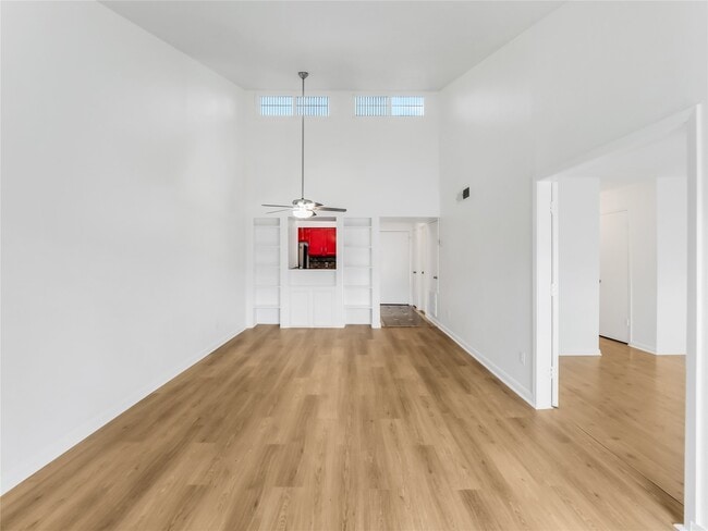 Building Photo - 10075 Westpark Dr