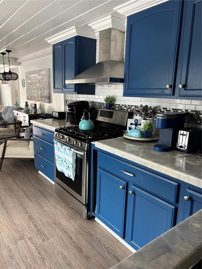 Foto del edificio - 124 S Bay Harbor Dr