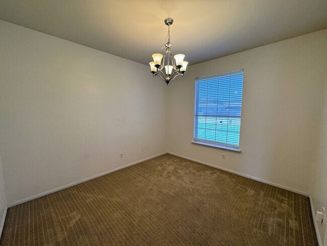 Foto del edificio - 6402 Taree Loop