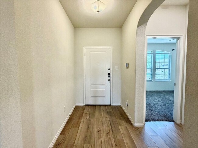 Building Photo - 4016 Spur Trail Dr