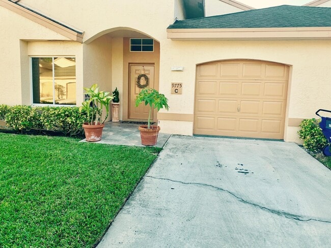 Building Photo - 9775 Boca Gardens Cir N