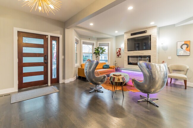 Foto del edificio - 4951 W Eddy St