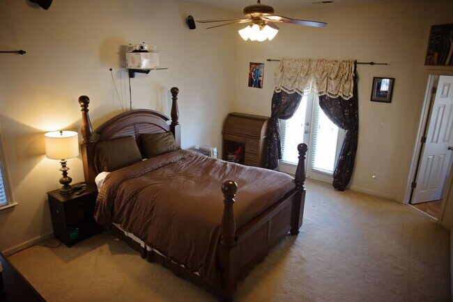 Master bedroom (balcony entrance via frenchdoors) - 1378 Island Place East