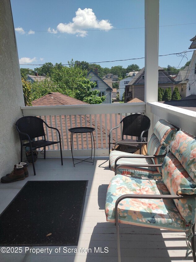 Foto principal - 1019 Delaware St
