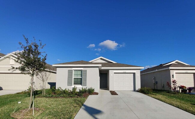 Foto del edificio - 3210 Suncoast Plains Dr
