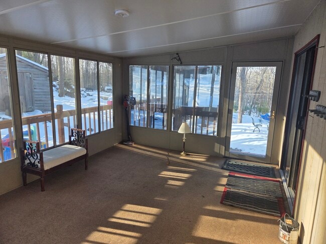 Building Photo - 115 Sugar Loaf Ln