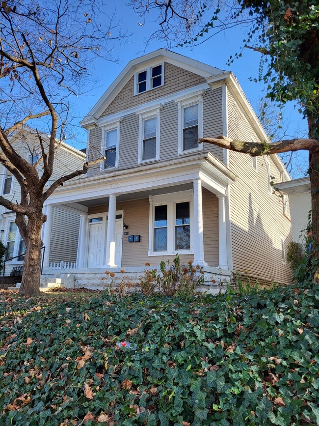 1616 Ellwood Ave, Louisville, KY 40204 Townhome Rentals in Louisville