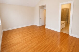 Building Photo - 2710 Hullsmith Dr