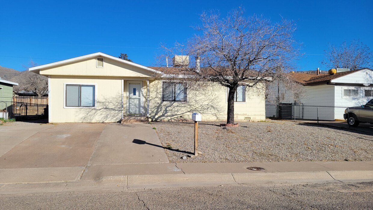 Foto principal - Beatifully Remodeled Home Ready for a New ...