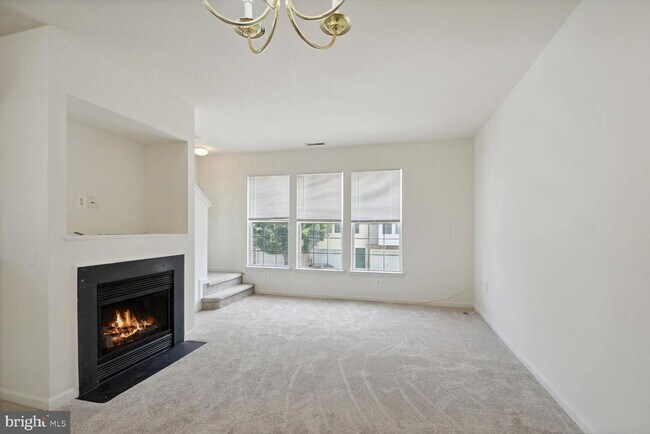 Building Photo - 46011 Caraway Terrace