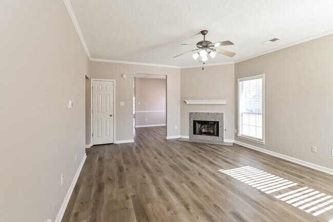 Building Photo - 8730 Eagle View Dr