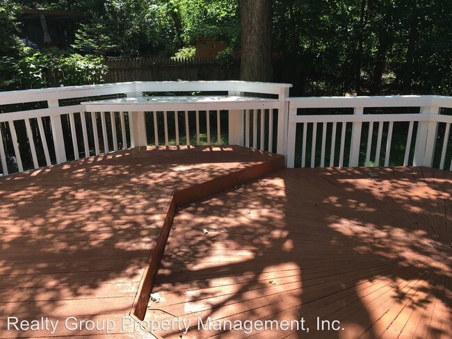 Foto del edificio - 324 W Edmonston Dr