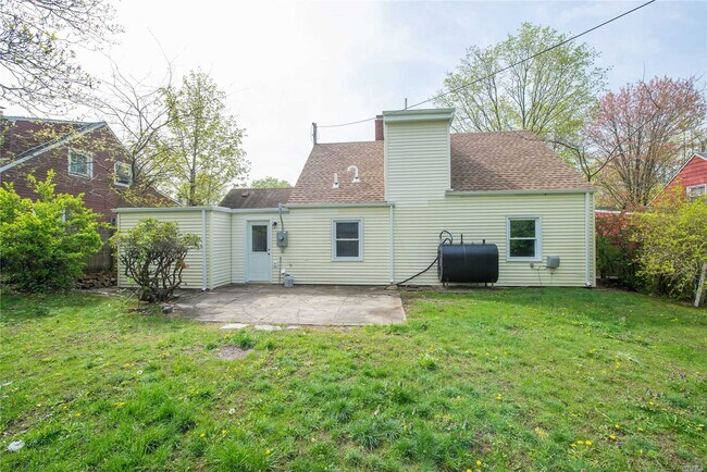 Building Photo - 689 Bryant St