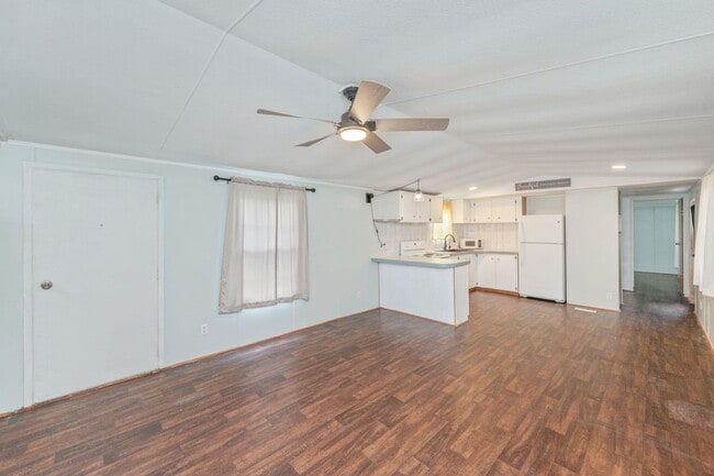 Building Photo - 2725 FL-83