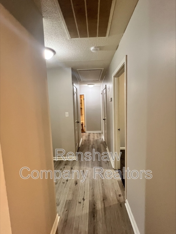 Building Photo - 174 Aspen Ave
