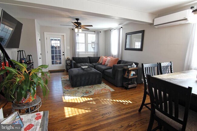 Foto del edificio - 215 W 9th Ave