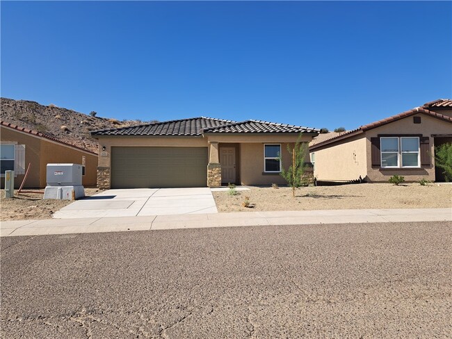 Building Photo - 2372 Tapatio Dr