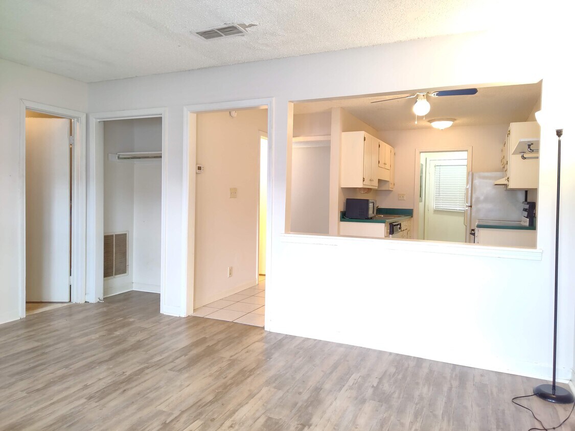 755 Burcale Rd Unit F1, Myrtle Beach, SC 29579 Condo for Rent in