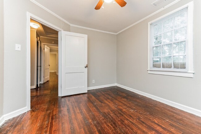 Building Photo - 1306 Macon Ave