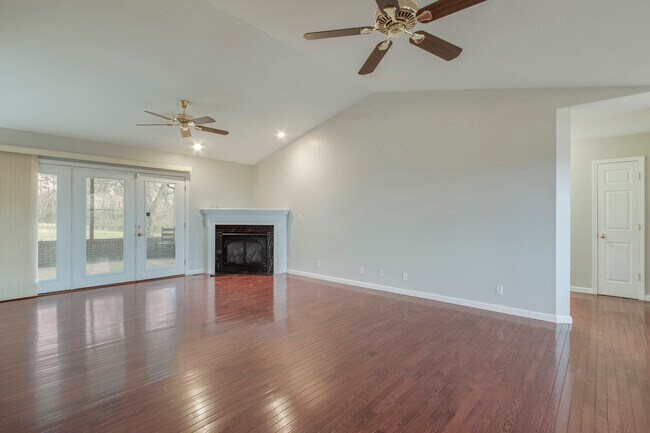 Foto del edificio - 3005 Old Hollow Rd