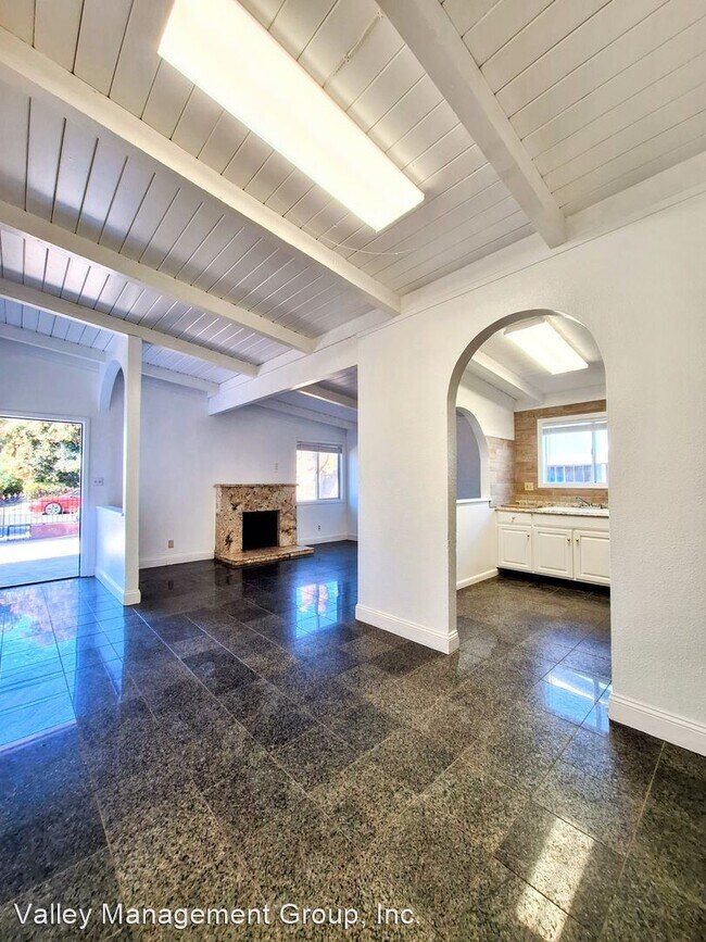 Foto del edificio - 3 br, 1 bath House - 2568 Illinois St