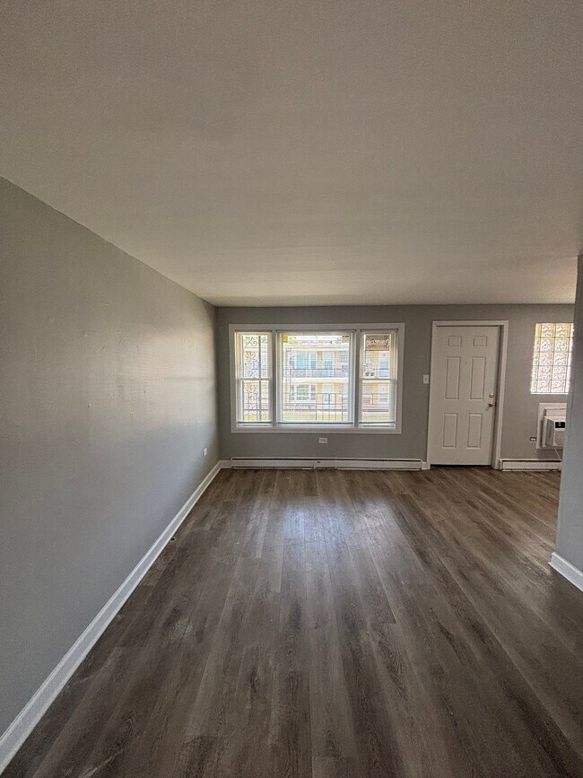 Foto del edificio - 2109-2123 W 119th St