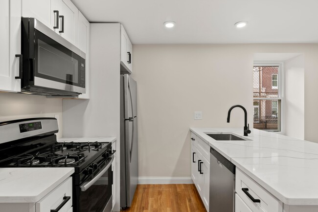 Building Photo - 8 Baldwin Pl