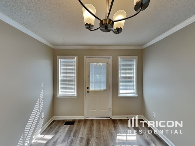 Building Photo - 102 Bonnabel Ct