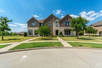 Building Photo - 2500 Jameson Ln