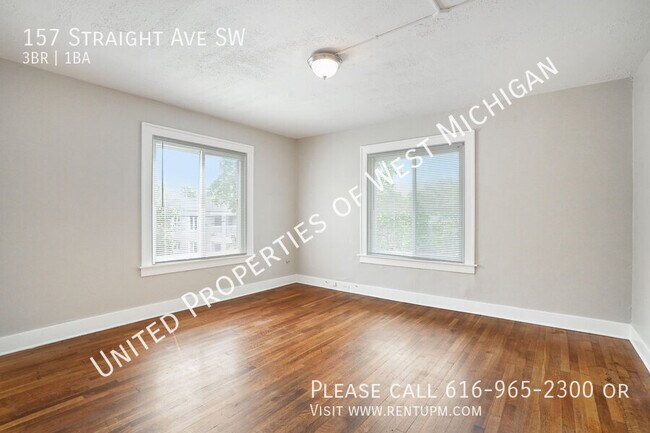 Foto del edificio - 157 Straight Ave SW