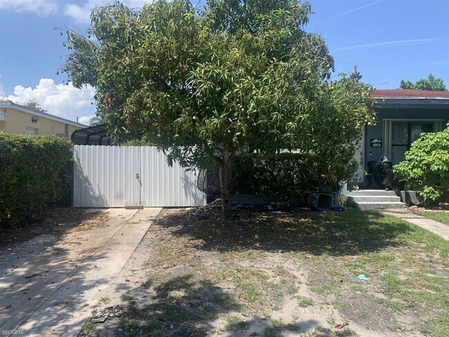 Foto del edificio - 3 br, 2 bath House - 1141 NE 154th Ter