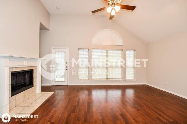 Building Photo - 4404 SHADOW OAK DR, DENTON, TX 76208